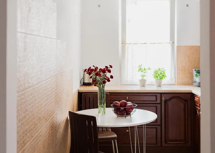 Big Apart- Old Town- Rydygiera Street- 10 People - Market Square *