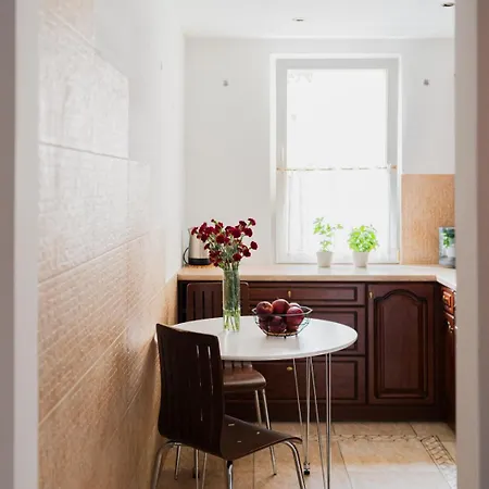 Big Apart- Old Town- Rydygiera Street- 10 People - Market Square *